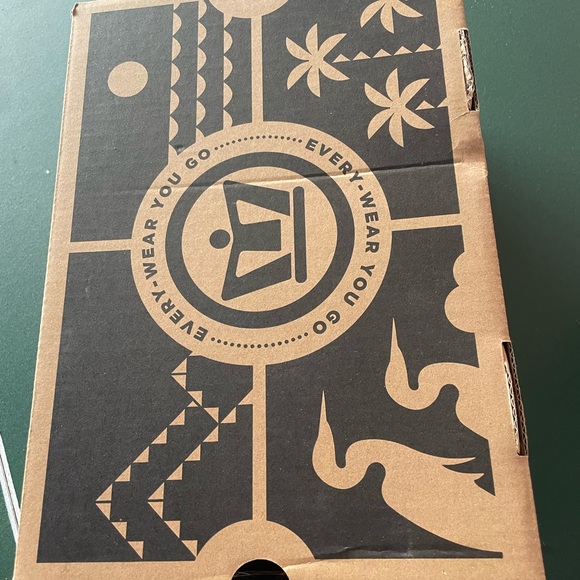 Crosskix shoes - torquoise size 3 -NWT still in original box - Picture 6 of 7